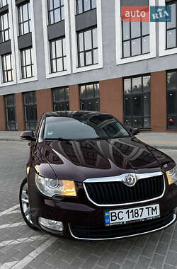 Лифтбек Skoda Superb 2008 в Львове