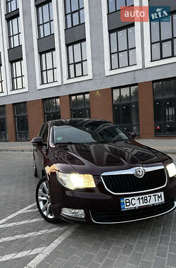 Лифтбек Skoda Superb 2008 в 