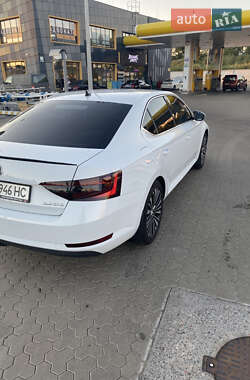 Лифтбек Skoda Superb 2018 в 