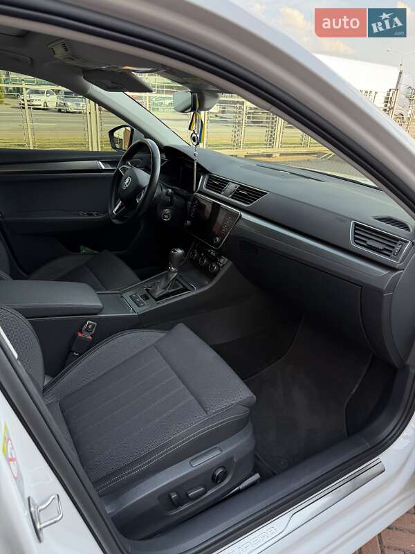 Универсал Skoda Superb 2020 в Мукачево