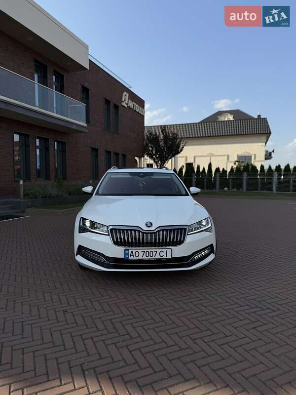 Универсал Skoda Superb 2020 в Мукачево