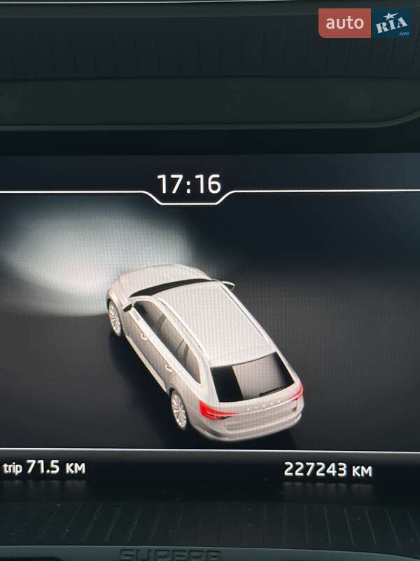 Универсал Skoda Superb 2020 в Мукачево