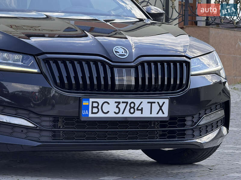 Универсал Skoda Superb 2020 в Дрогобыче