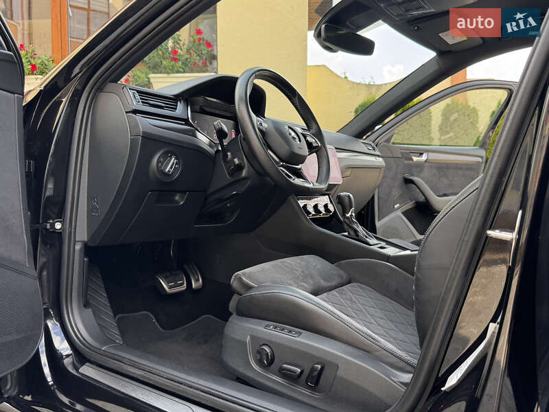 Универсал Skoda Superb 2020 в Дрогобыче