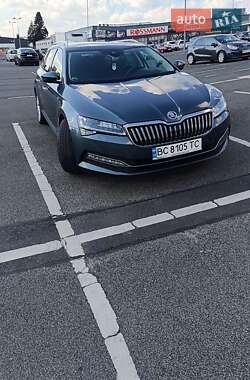Универсал Skoda Superb 2019 в 