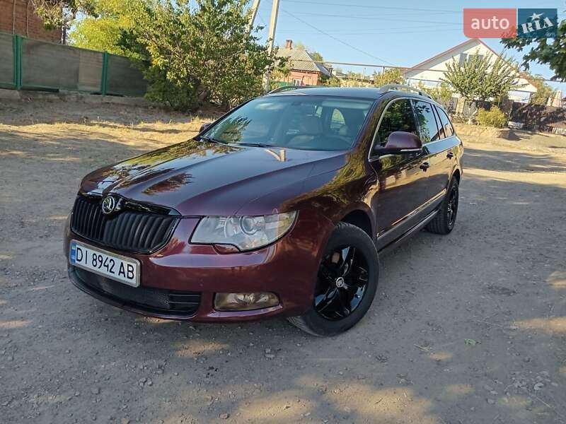 Универсал Skoda Superb 2010 в Первомайске