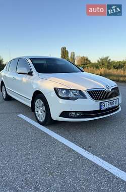 Лифтбек Skoda Superb 2015 в 