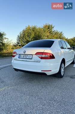 Лифтбек Skoda Superb 2015 в 