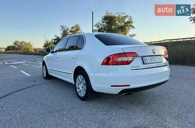 Лифтбек Skoda Superb 2015 в 