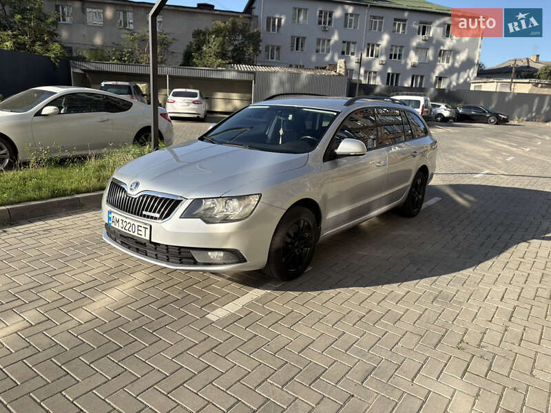 Универсал Skoda Superb 2014 в Житомире