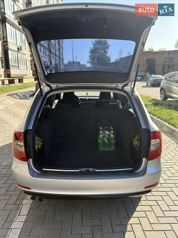 Универсал Skoda Superb 2014 в Житомире