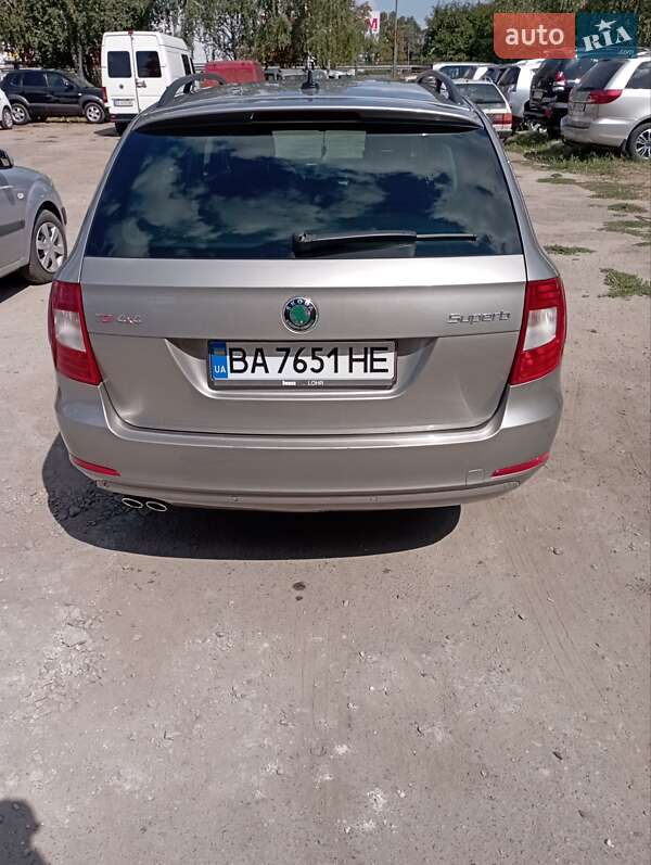 Универсал Skoda Superb 2013 в Александрие