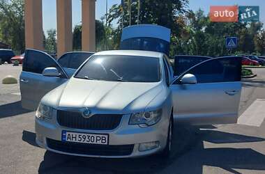 Лифтбек Skoda Superb 2012 в 