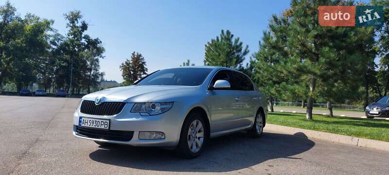 Лифтбек Skoda Superb 2012 в Краматорске
