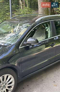 Універсал Skoda Superb 2012 в Ужгороді