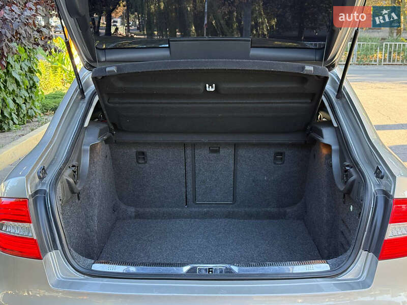 Лифтбек Skoda Superb 2013 в Днепре