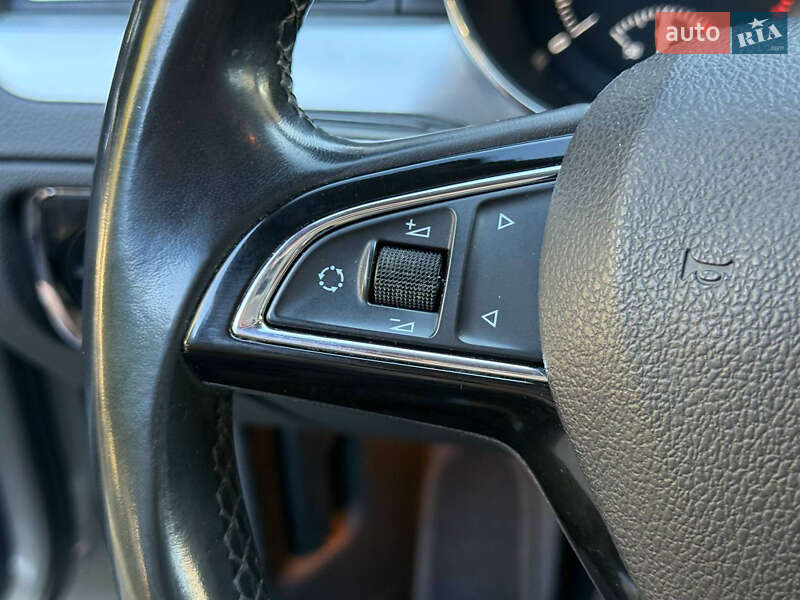 Лифтбек Skoda Superb 2013 в Днепре