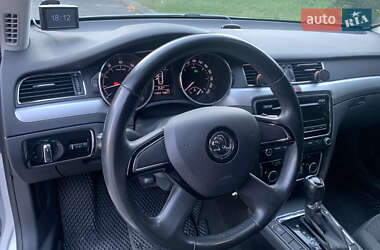 Лифтбек Skoda Superb 2015 в 