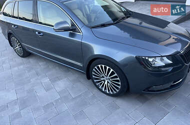 Универсал Skoda Superb 2015 в 