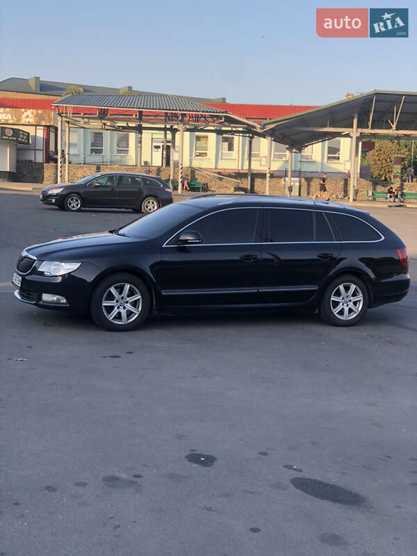 Skoda Superb 2011