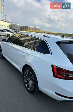 Універсал Skoda Superb 2017 в 