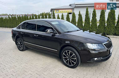 Лифтбек Skoda Superb 2013 в Черновцах