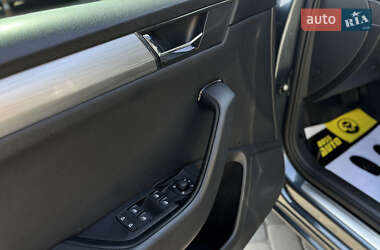 Лифтбек Skoda Superb 2020 в 