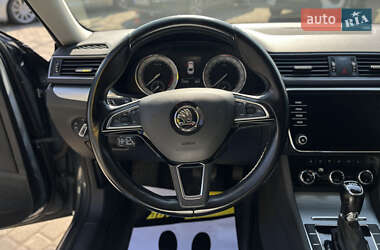 Лифтбек Skoda Superb 2020 в 