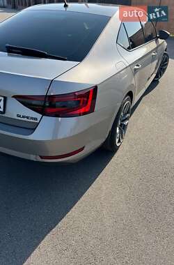 Лифтбек Skoda Superb 2018 в 