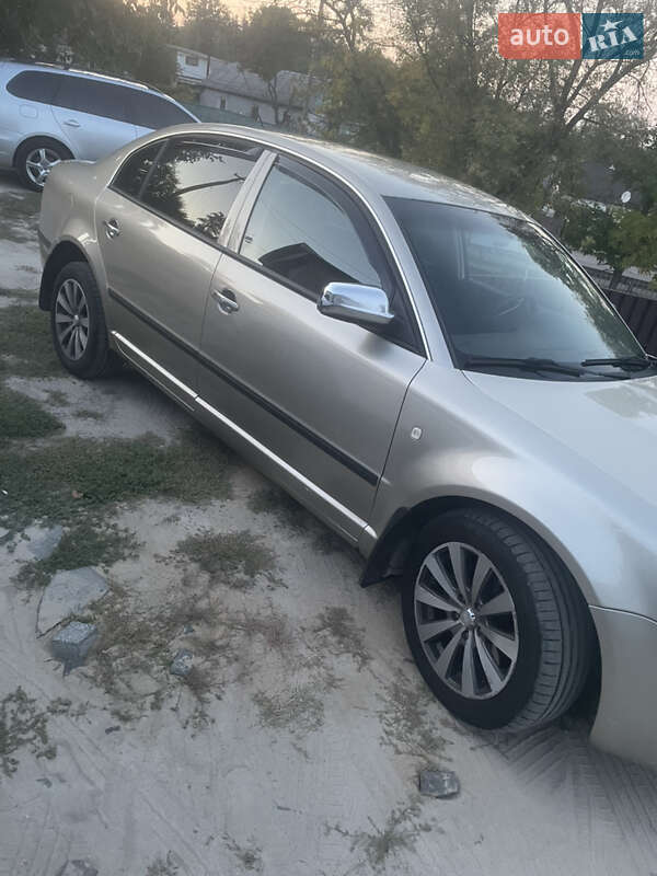 Лифтбек Skoda Superb 2005 в Коростышеве фото 5 Лифтбек Skoda Superb 2005 в Коростышеве