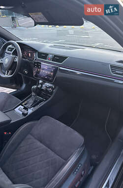 Универсал Skoda Superb 2018 в 