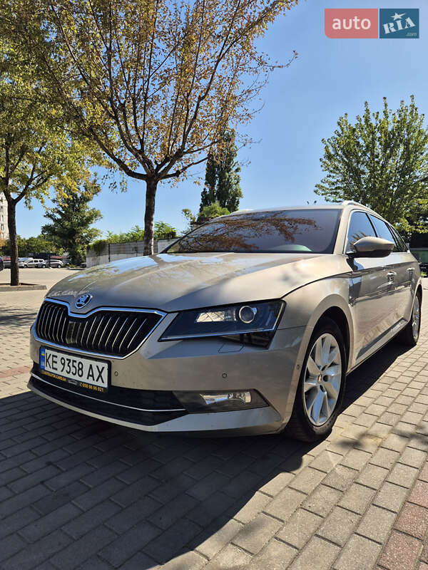 Универсал Skoda Superb 2017 в Днепре фото Универсал Skoda Superb 2017 в Днепре