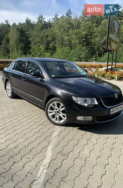 Лифтбек Skoda Superb 2009 в Коростене