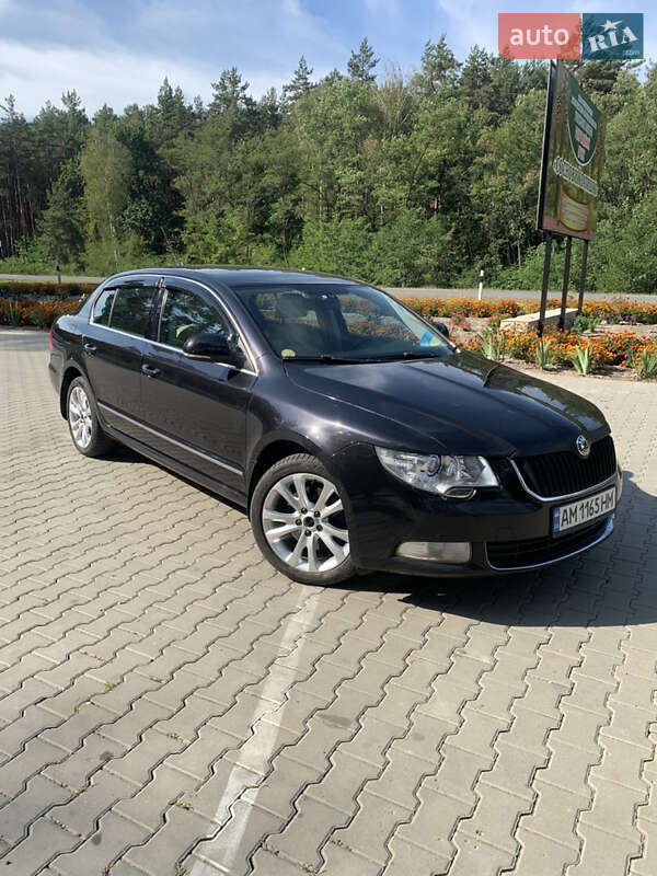 Лифтбек Skoda Superb 2009 в 