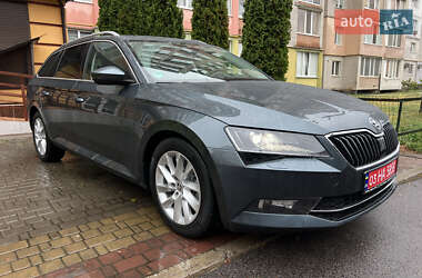 Універсал Skoda Superb 2019 в Луцьку