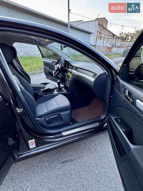 Лифтбек Skoda Superb 2012 в Киеве фото 30 Лифтбек Skoda Superb 2012 в Киеве