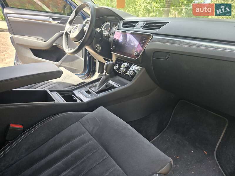 Лифтбек Skoda Superb 2021 в Кропивницком