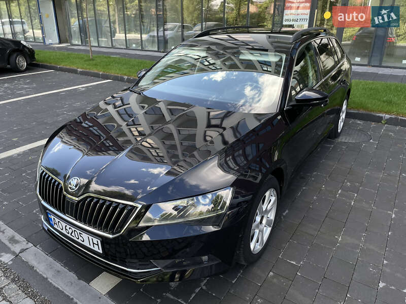 Универсал Skoda Superb 2017 в Сваляве