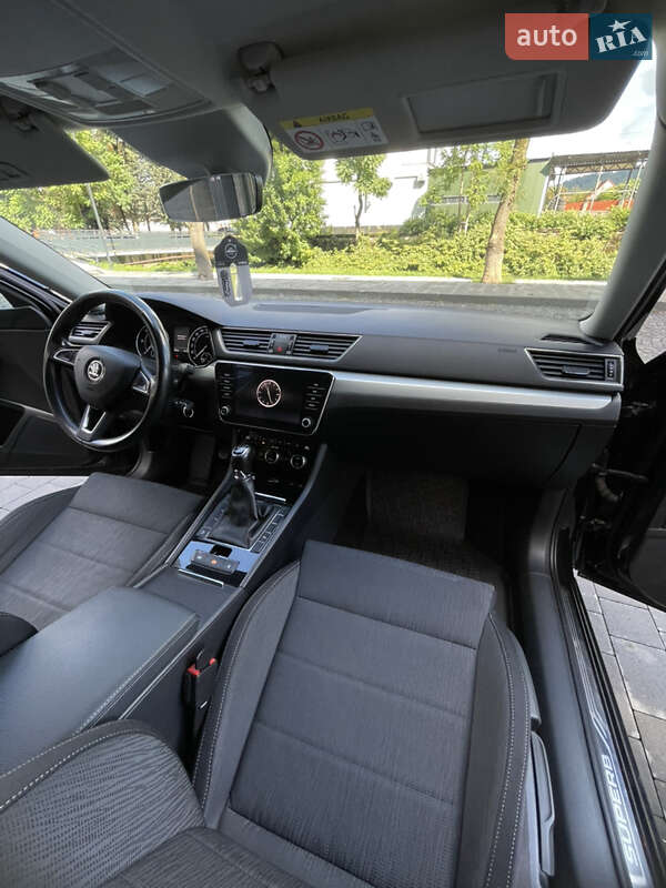 Универсал Skoda Superb 2017 в Сваляве