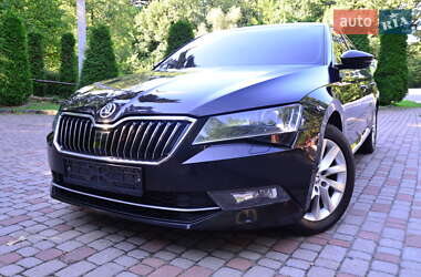 Лифтбек Skoda Superb 2017 в 