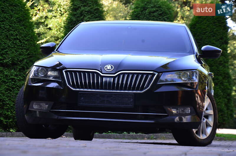 Лифтбек Skoda Superb 2017 в 