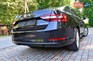 Лифтбек Skoda Superb 2017 в 