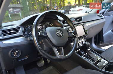 Лифтбек Skoda Superb 2017 в 