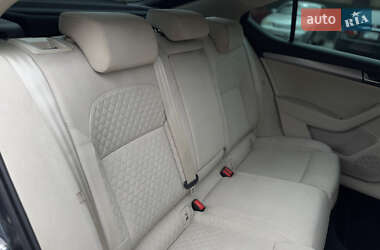 Лифтбек Skoda Superb 2015 в 