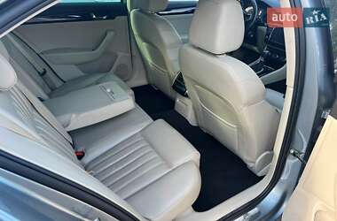 Лифтбек Skoda Superb 2016 в 