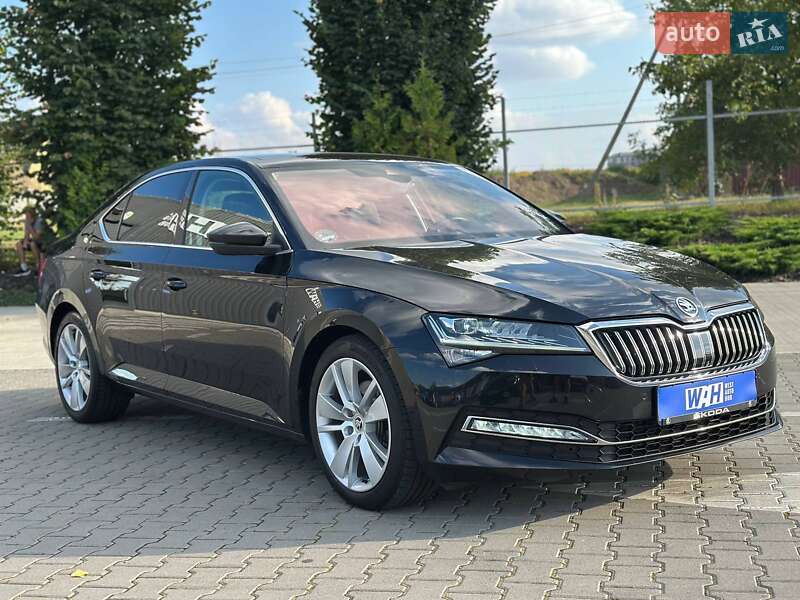 Лифтбек Skoda Superb 2022 в Луцке