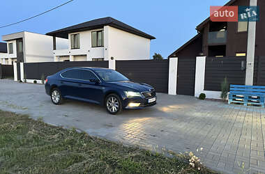 Ліфтбек Skoda Superb 2016 в  фото 17 Ліфтбек Skoda Superb 2016 в