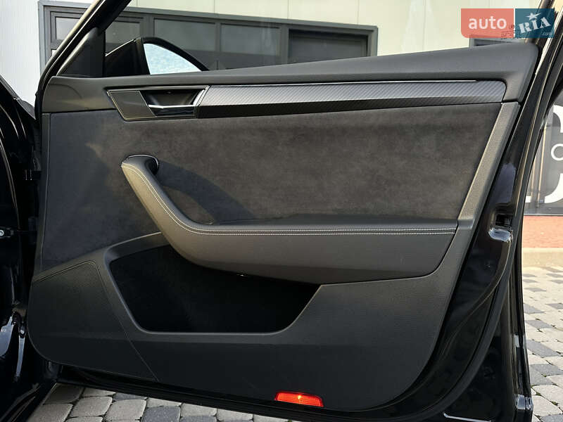 Лифтбек Skoda Superb 2021 в Мукачево