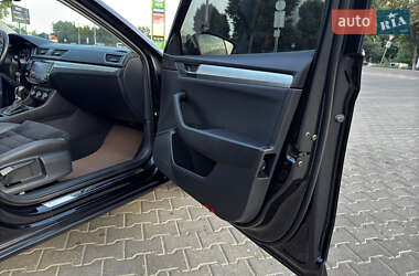 Лифтбек Skoda Superb 2015 в 