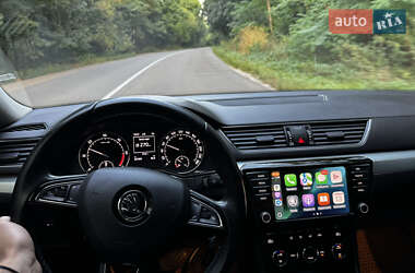 Лифтбек Skoda Superb 2015 в 
